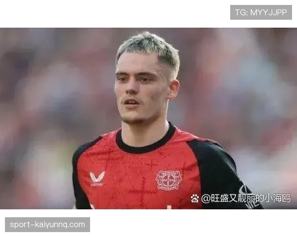 德布劳内与哈维：不同时代中场组织核心的战术适配性与角色演化